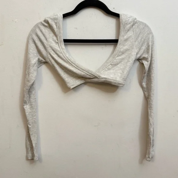 The Line by K Cream Long Sleeve Bra Top XS - Picture 2 of 7